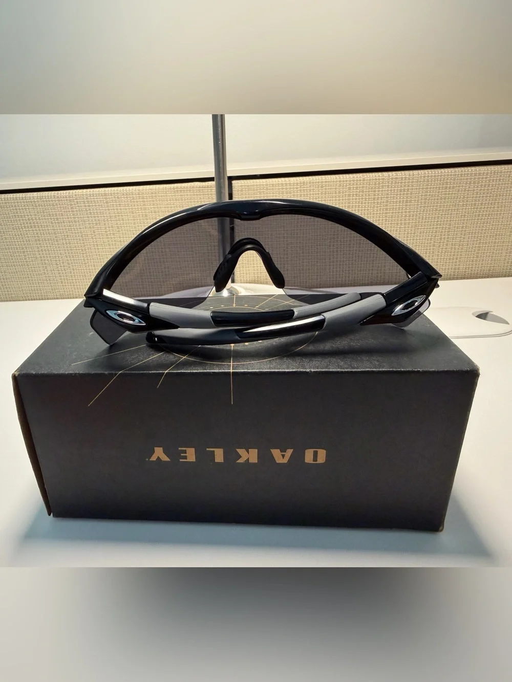 Oakley M2 Frame™ Xl Black Grey Lenses